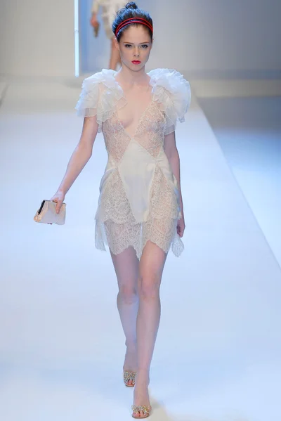 Look 48